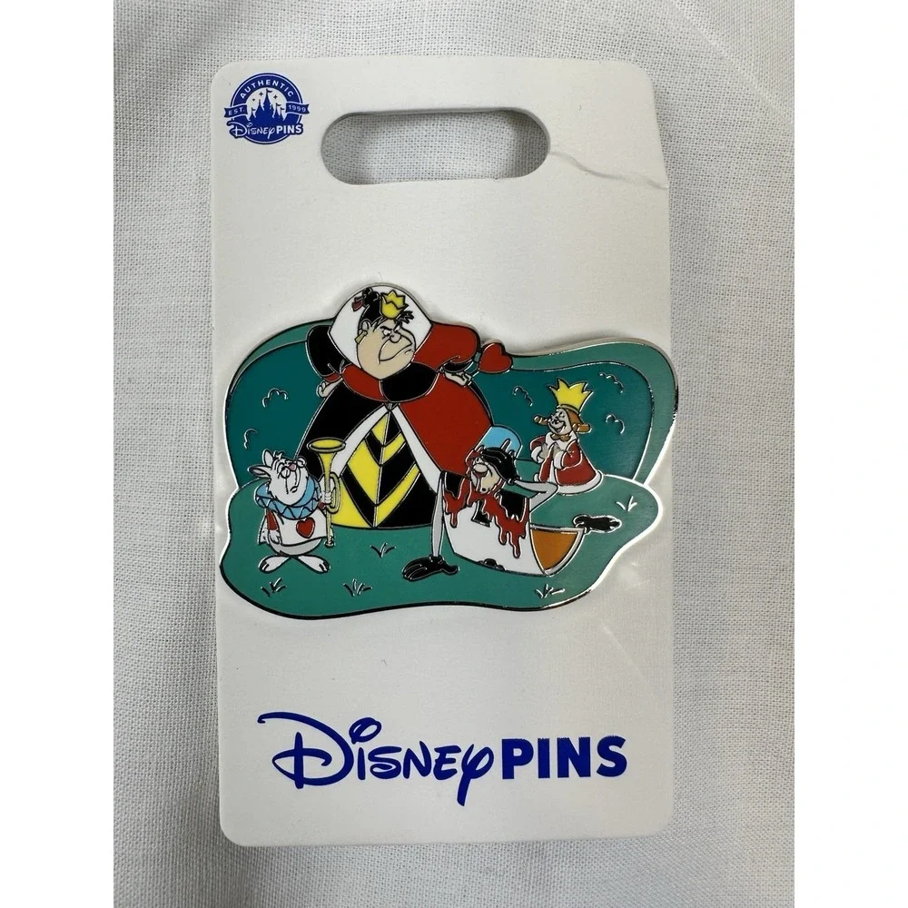 Disney Parks Alice‎ In Wonderland Queen Of Hearts White Rabbit Pin